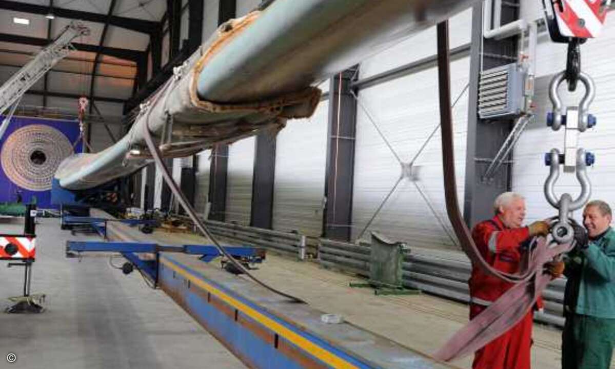 In der neuen Testhalle können Ingenieure künftig Rotorblätter von bis zu 90 Metern Länge Belastungsprüfungen unterziehen.
