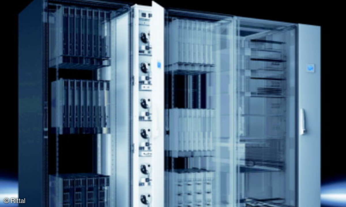 Bei Hochleistungs-Servern wie Blades, die über 20 kW Abwärme pro Rack erzeugen können, ist der Einsatz flüssiggekühlter, rackbasierter Klimageräte wie der Rittal Liquid-Cooling-Packages (LCP) sinnvoll.