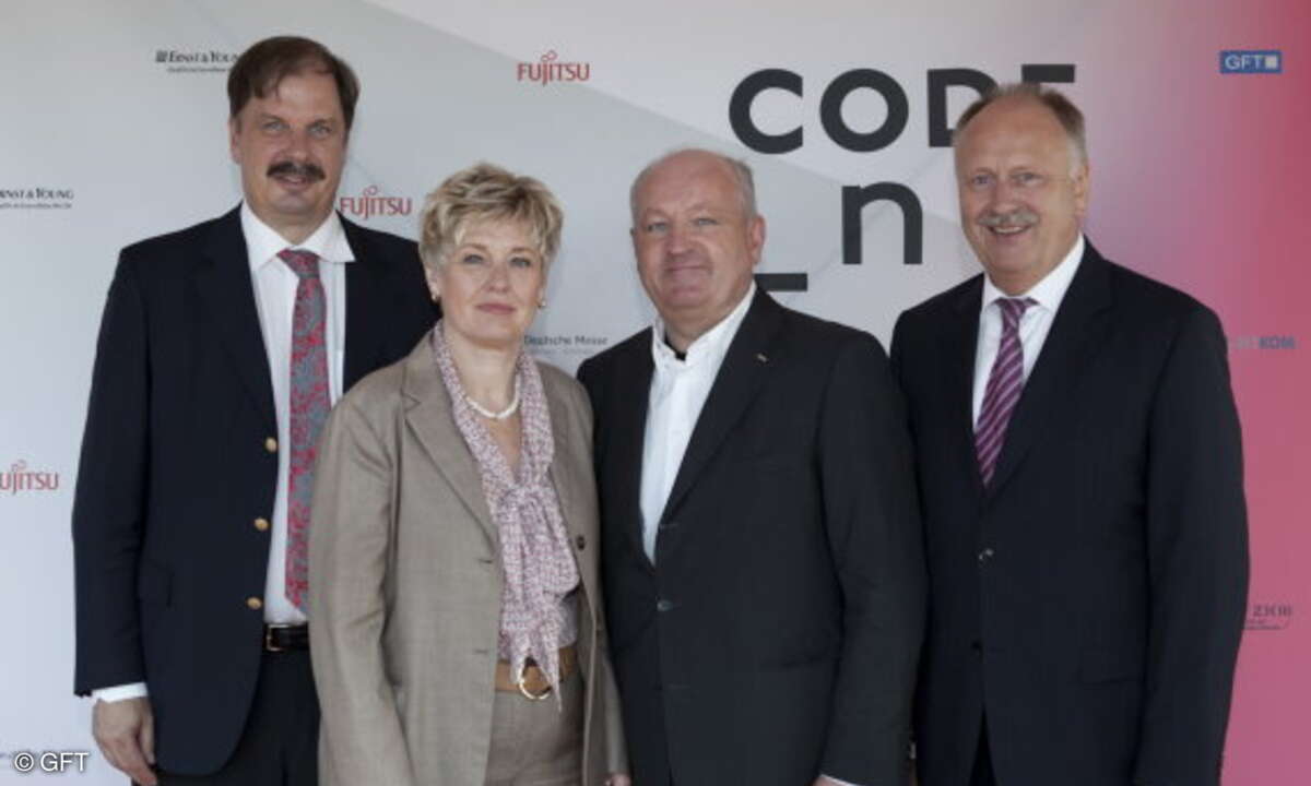 V.l.n.r. Gerhard Müller, Ernst & Young; Gisela Strnad, Fujitsu Technology Solutions; Ulrich Dietz, GFT Technologies AG; Ernst Raue, Deutsche Messe.