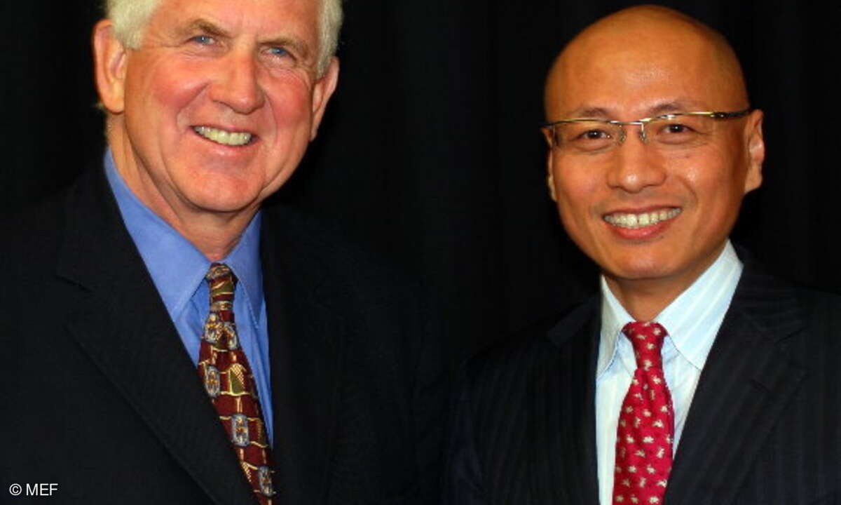 Bob Metcalfe, Erfinder des Ethernets (li.) & Nan Chen,  President Metro Ethernet Forum (re.)