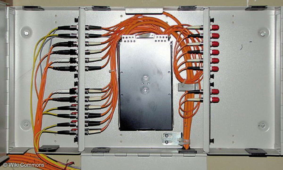 1992 wurde der 10BaseF-Standard verabschiedet – Ethernet über Glasfaser.