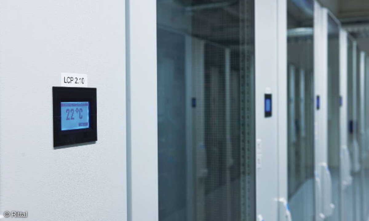 Energieeffizienz ist extrem vielschichtig und reicht von optimierten Betriebsmodellen über Strom sparende Kühlungsvarianten – wie die Liquid-Cooling-Packages von Rittal – bis hin zur Verwendung effizienter Komponenten in Servernetzteilen.