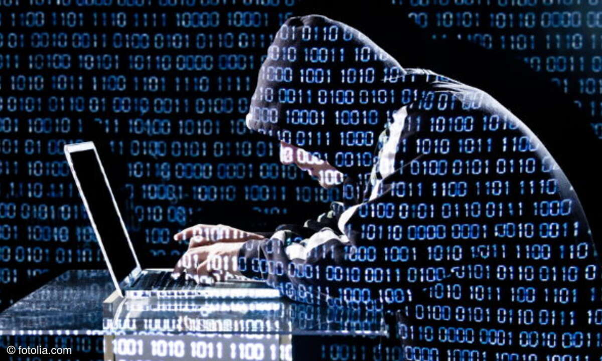 Hacker am PC-