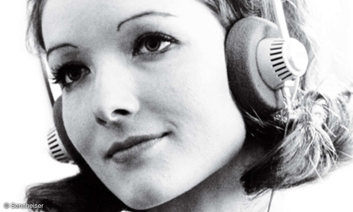 Sennheiser entwickelt 1968 den ersten offenen Kopfhörer der Welt