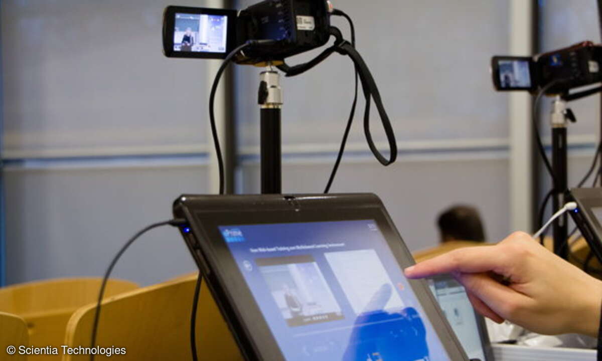 Folgt jedem Fingerzeig: Das multimediale Scientia Prime ist intuitiv über Tablet auch aus der Ferne steuerbar.