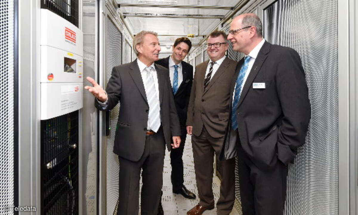 Bürgermeister Jürgen Beißwenger, Gemeinde Immenstaad; Armin Walter, kaufmännischer Geschäftsführer Teledata; Oberbürgermeister Andreas Brand, Stadt Friedrichshafen; Stephan Linz, technischer Geschäftsführer Teledata