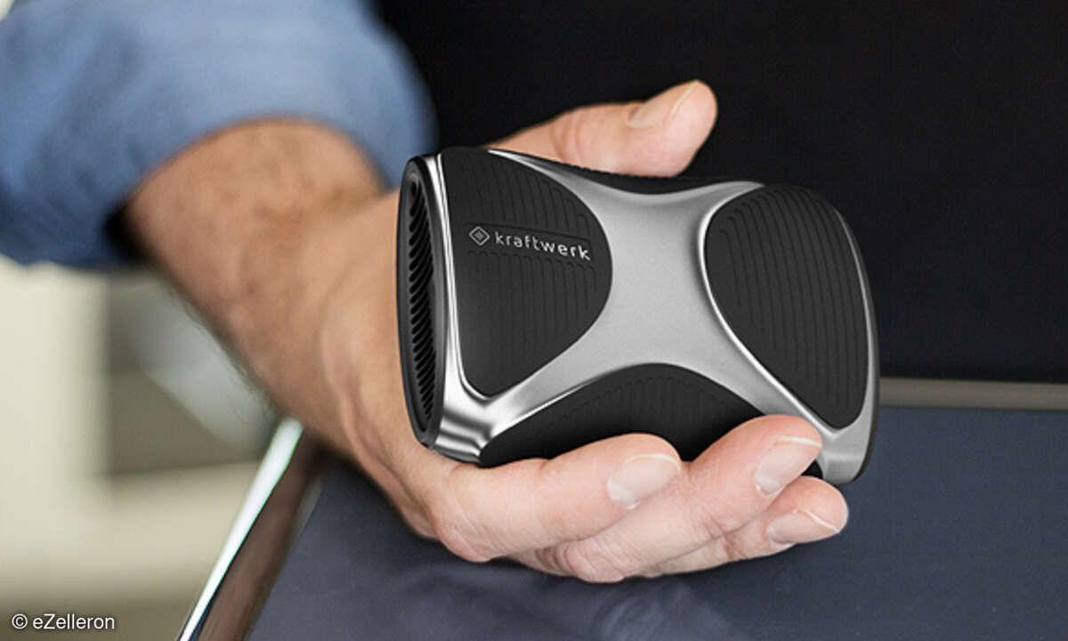 Das Kraftwerk für die Hosentasche: Mit der mobilen Brennstoffzelle lassen sich Smartphones, Tablets und andere mobile Endgeräte mit USB-Anschluss laden.