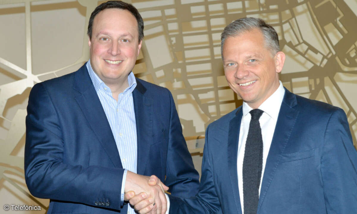 Markus Haas, COO bei Telefónica Deutschland (li.) und Matthias Kröner, CEO FIDOR Bank AG