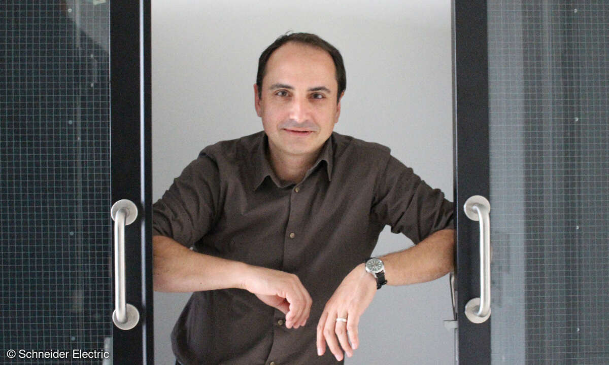 Michael Chrustowicz, Schneider Electric