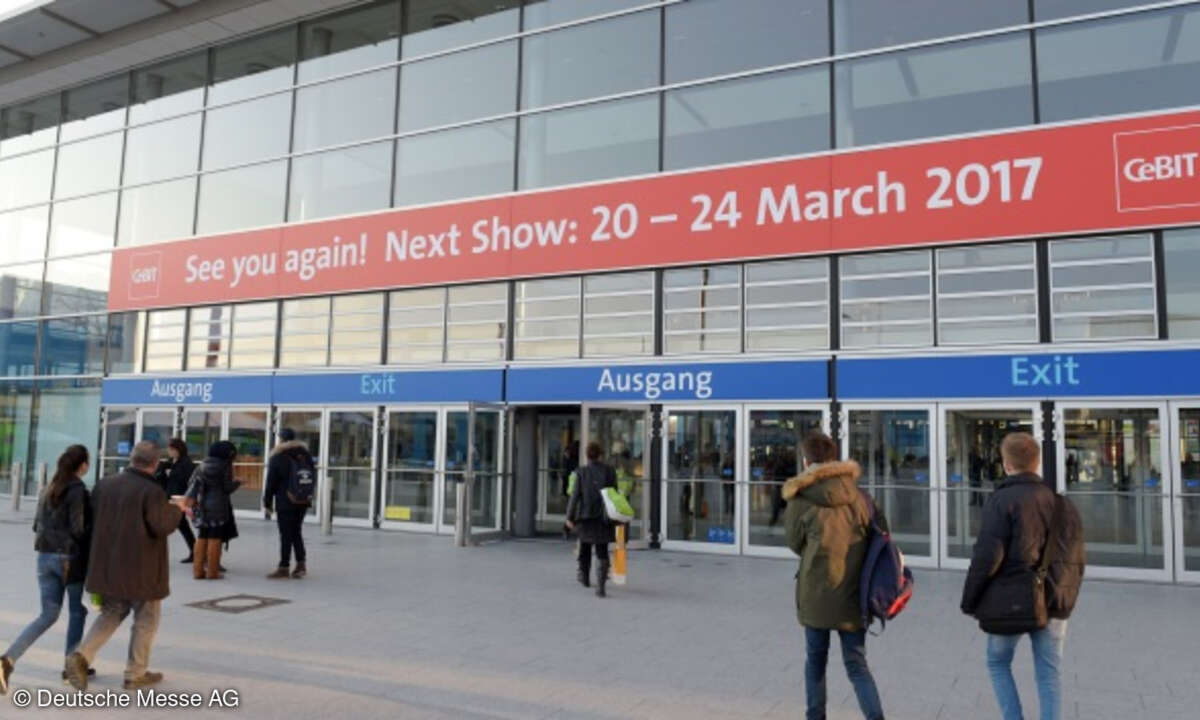 CeBIT 2017 Eingang Ausgang