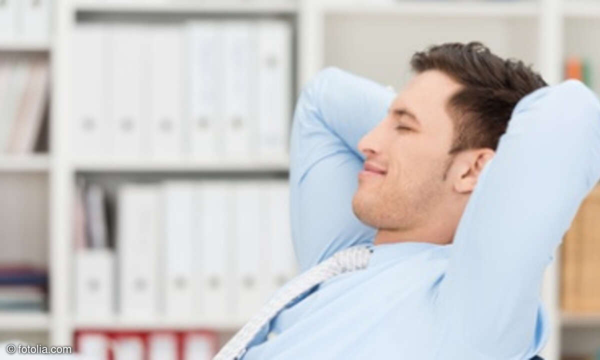 Mann Büro zufrieden