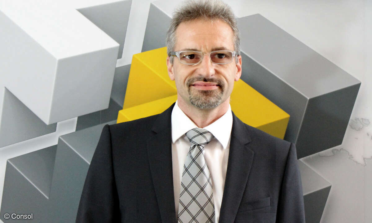 Engelbert Tomes, Consol Software