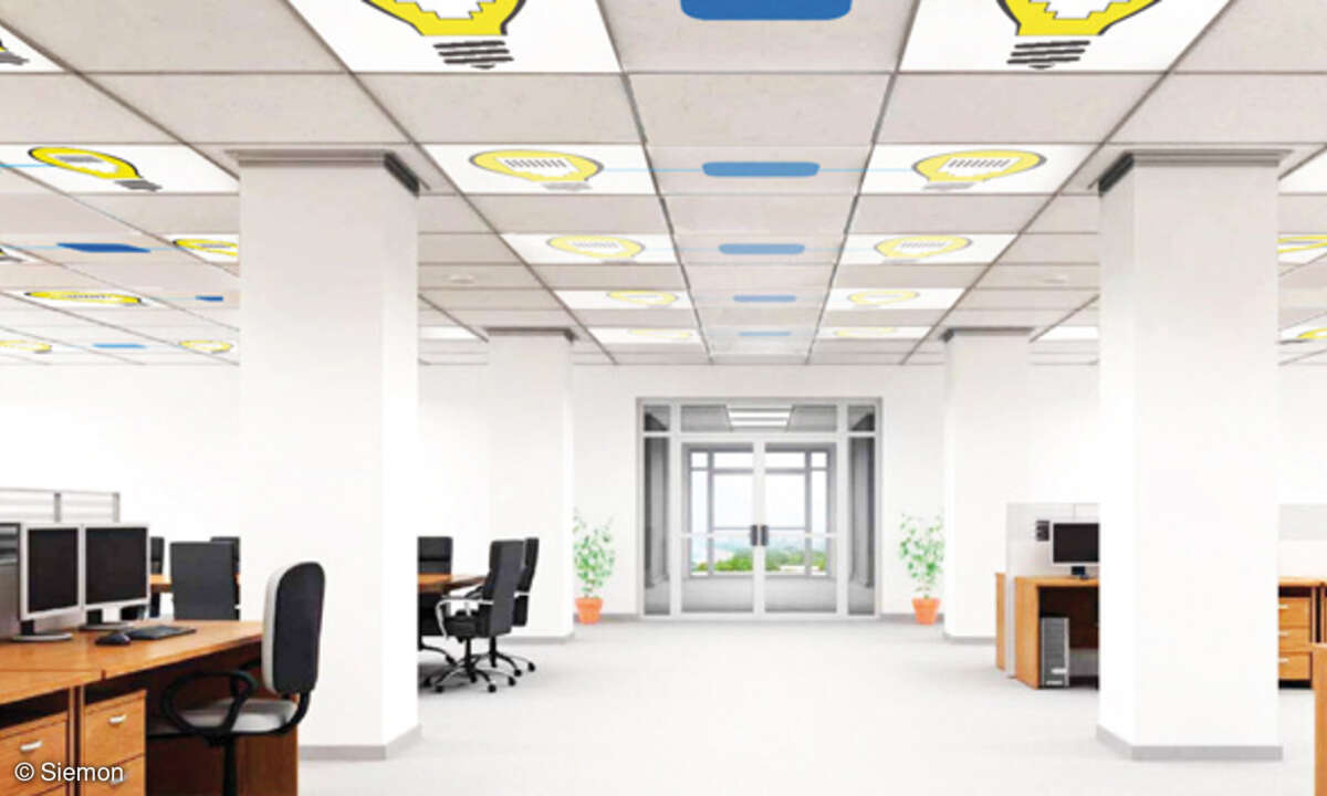 Hell beleuchtetes Büro