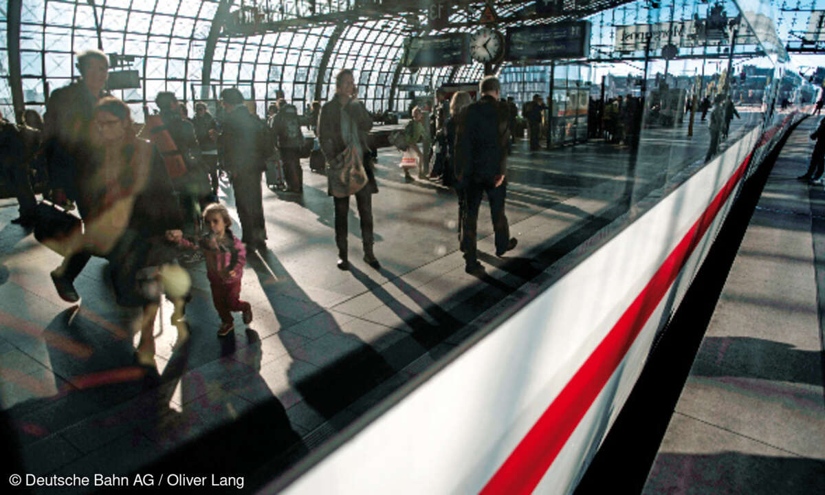 Deutsche Bahn Zug Bahnhof