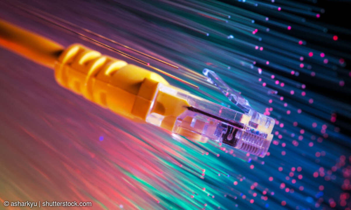 Das Fraunhofer IPT will eine günstigere Herstellungmethode für Faserkopplungen entwickeln.