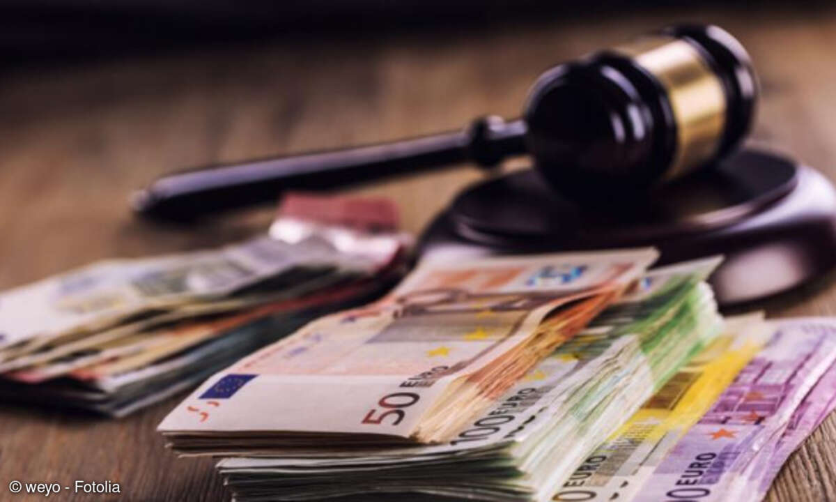 Gericht Recht Schadenersatz Strafe Urteil