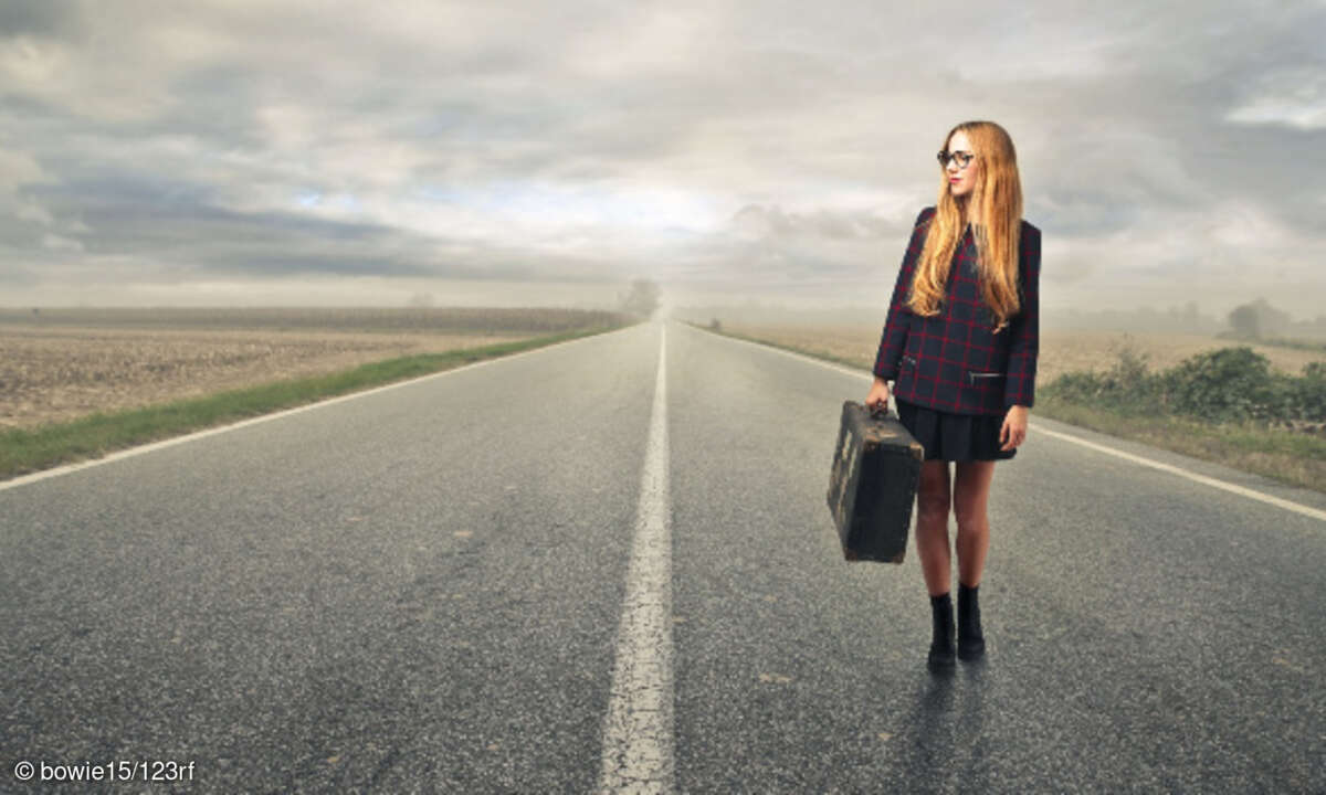 Frau on the road