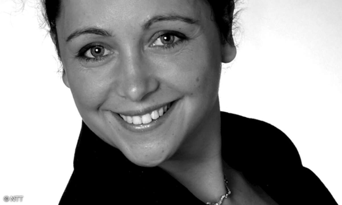 NTT, Eva-Maria Scheiter