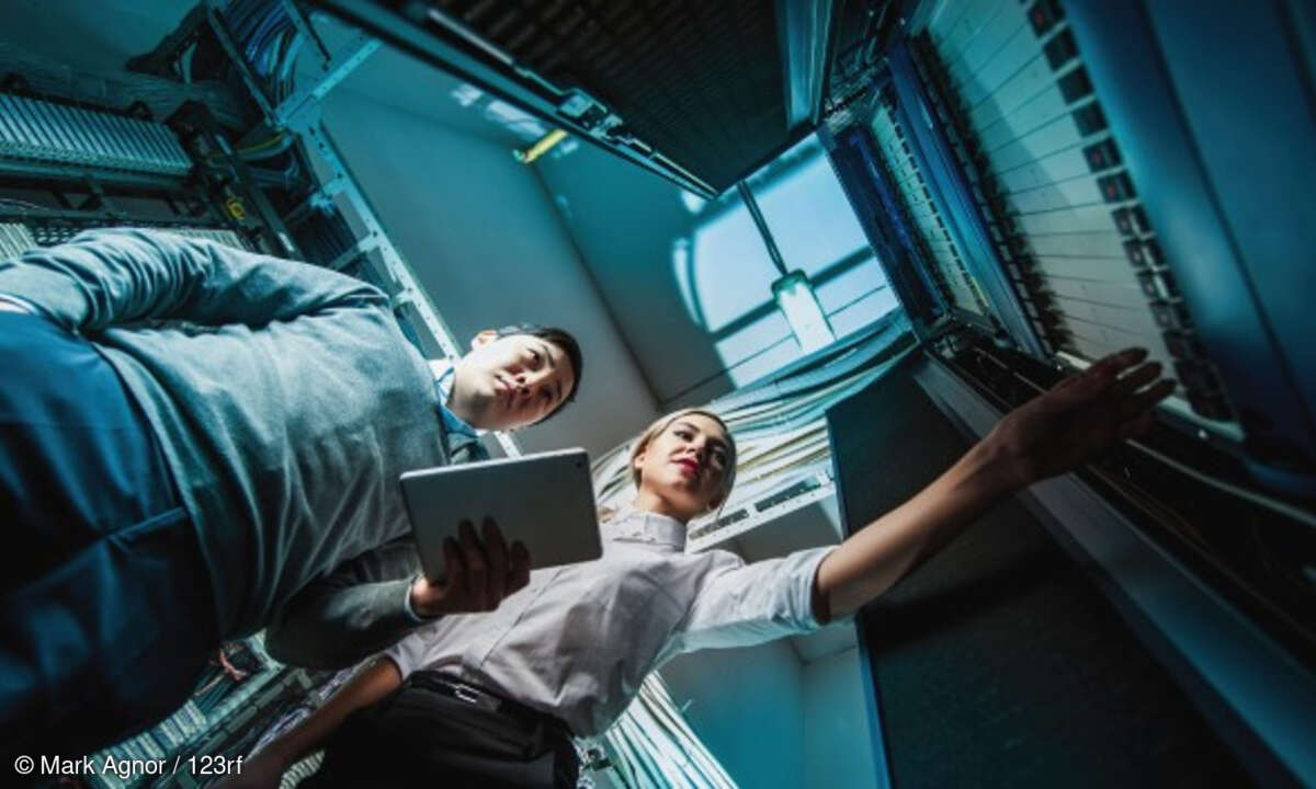 Rechenzentrum, Datacenter, Server, Mitarbeiter