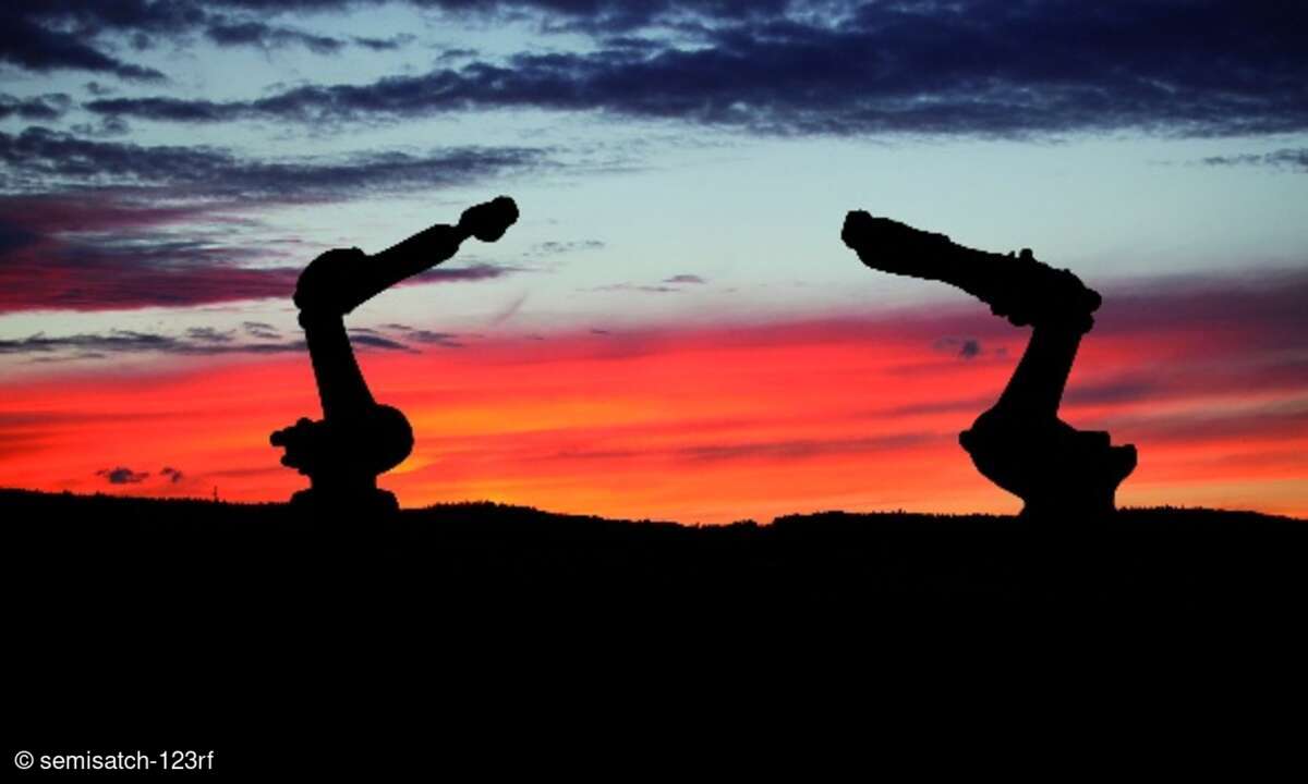 Maschinen im Sonnenuntergang