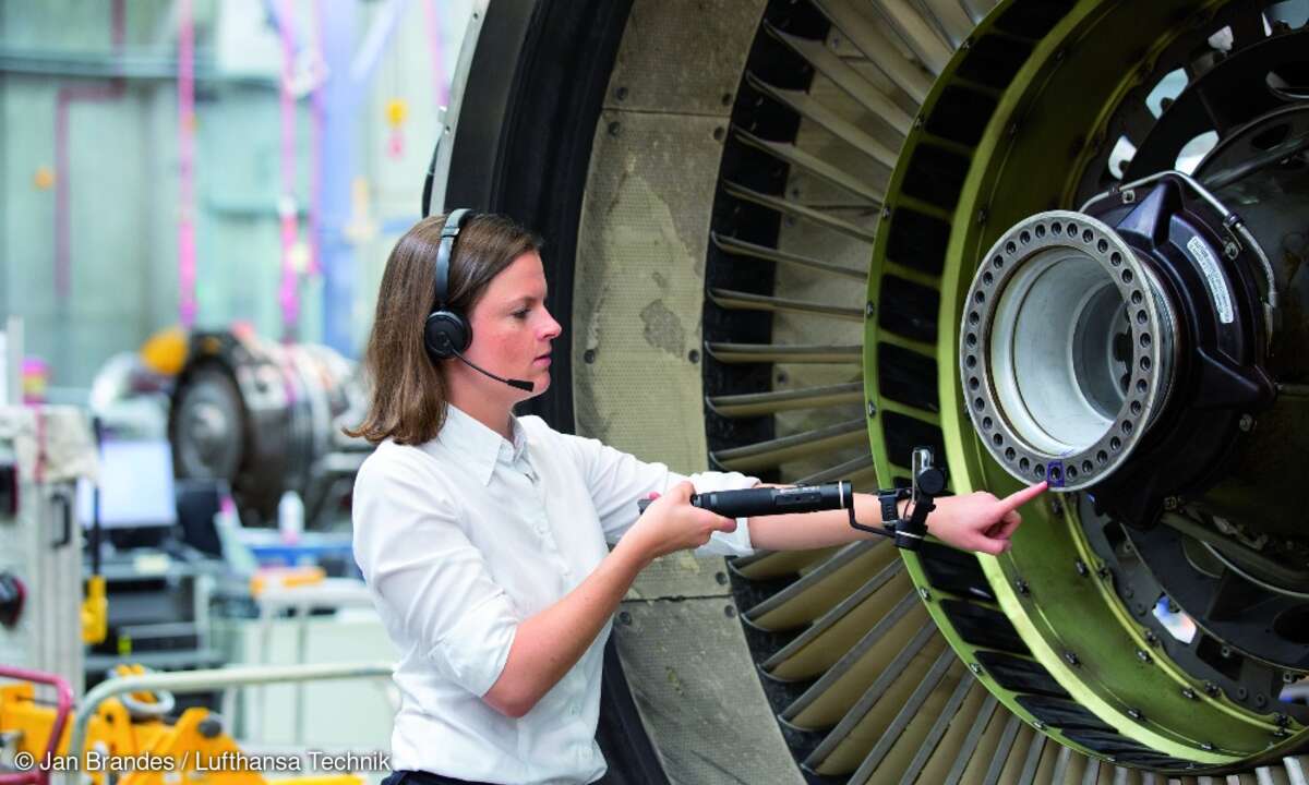 Ferninspektion eines Flugtriebwerks