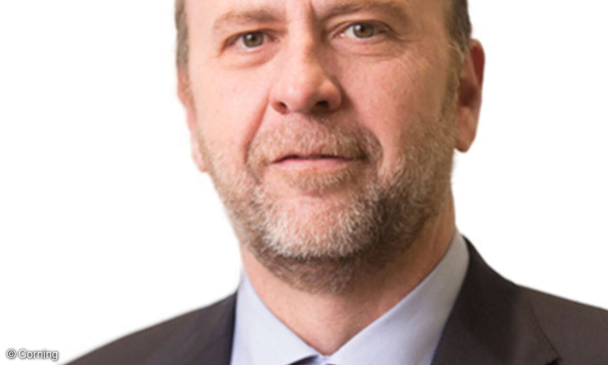 Juan Cortijo, Corning, Breitband, Mobilfunk