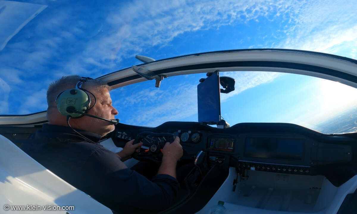 Stafan Klein im AirCar, Klein Vision, Hybridflugzeug