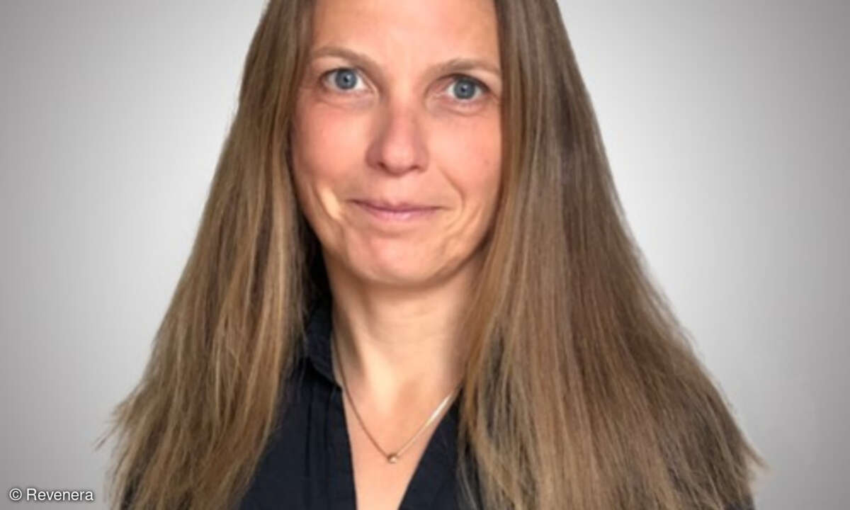 Nicole Segerer, Revenera