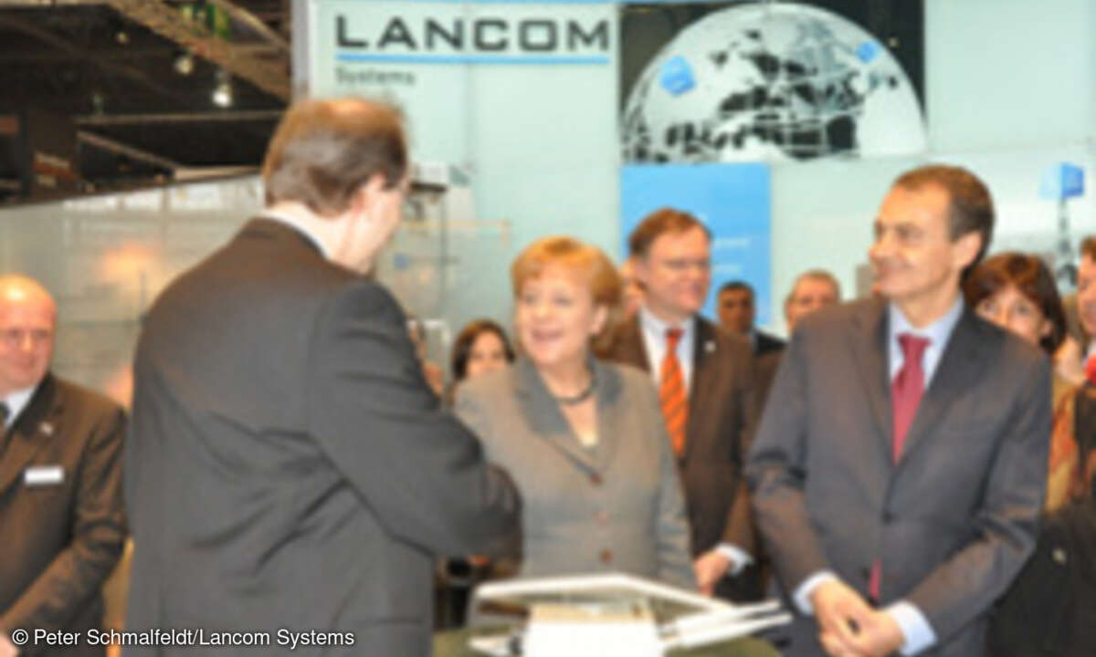 Angela Merkel auf der Cebit 2010 bei Lancom