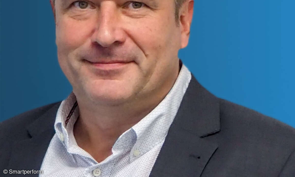 Stefan Schönfeldt, Smartperform