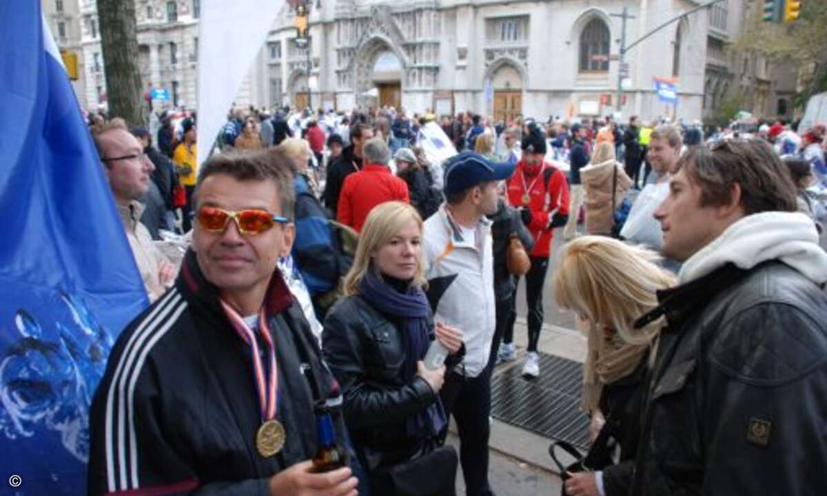 Im Ziel wartet ein kühles Weissbier auf die Finisher