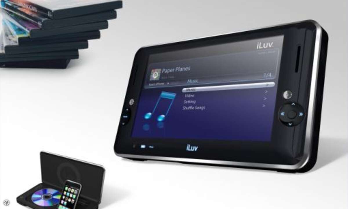 Der »iLuv i1166« von Jwin Electronics erscheint auf den ersten Blick als ganz normaler mobiler Mediaplayer. Wenn man das Gerät aufklappt, erscheint jedoch eine weitere Halterung, die für einen iPod geeignet ist, um Filme, die auf dem Apple-Player sin