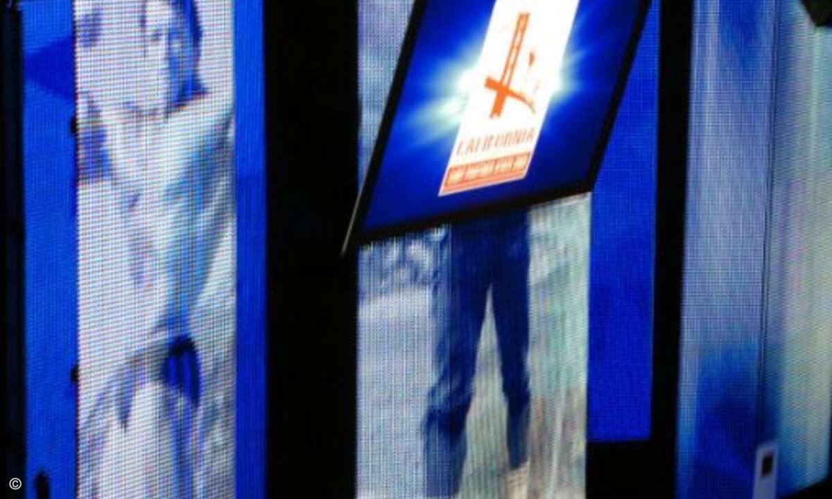 Schwarzeneggers Body-Building-Karriere begleitet den Gouverneur auch auf der CeBIT 2009