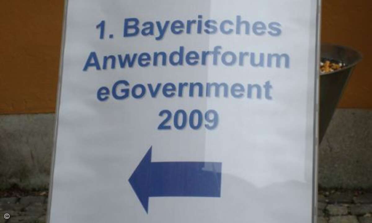 … ein Pfeil weist den Weg in freundlichere Gefielde.