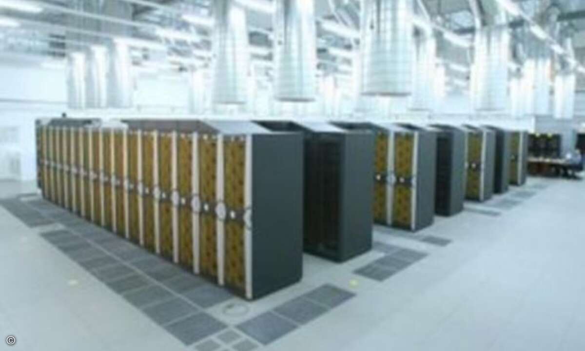 Das Leibnitz Rechenzentrum steht mit dem 2006 eingeweihten hlrb2 (SGI) auf Platz drei. (9.728 Prozessoren, 56.520 GFlops Rmax )