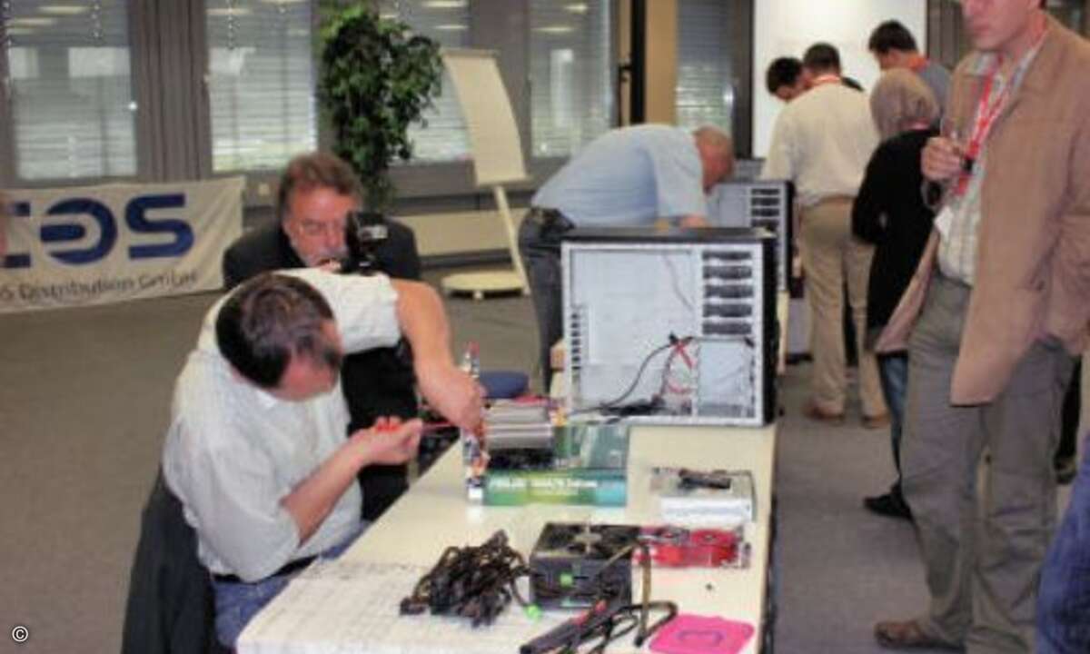 Die PC-Schrauber hielten CRN-Redakteur Wolfgang Kühn, dieses Mal als Bildredakteur verdingt, ganz schön in Atem