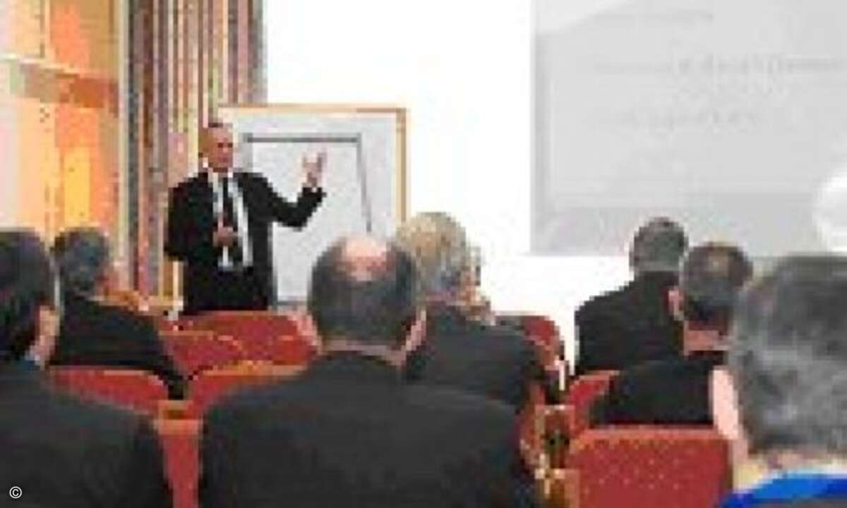Jörg Brünig erläutert die neue Produktstrategie von Fujitsu Technology Solutions