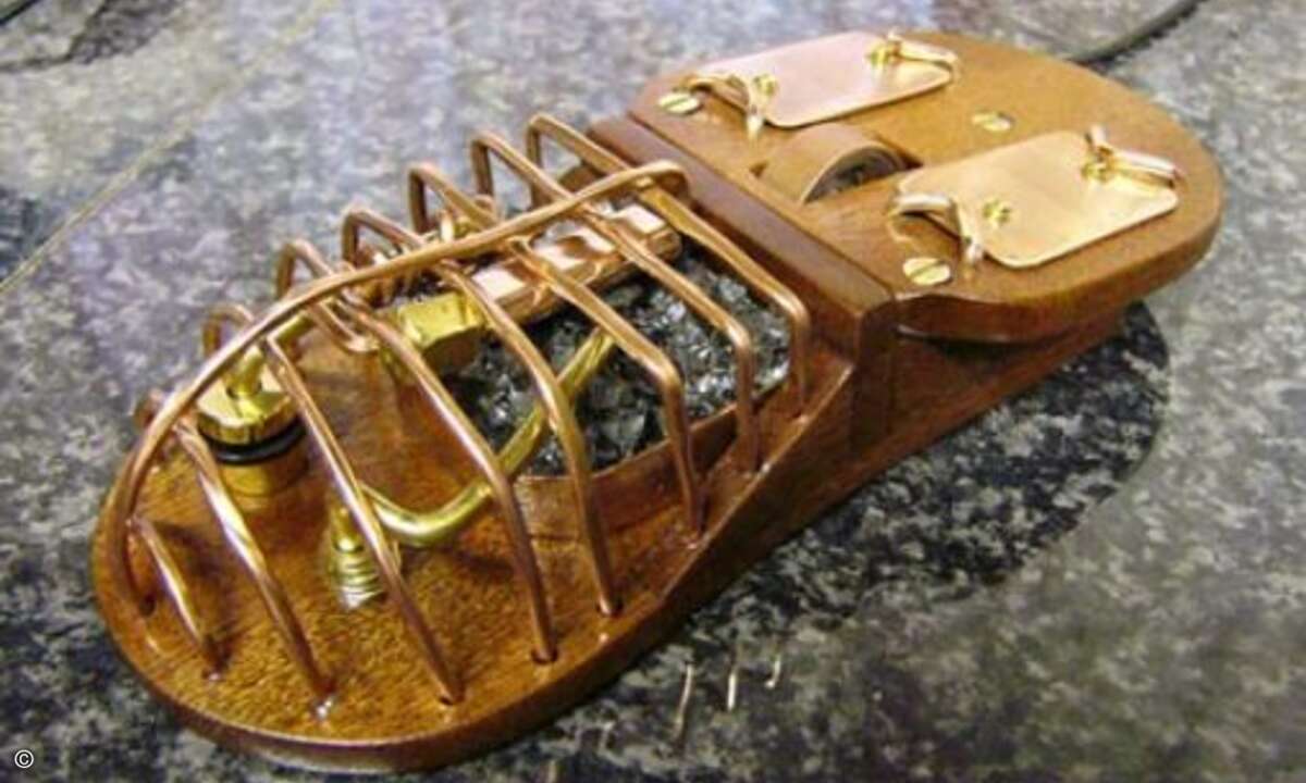 Für Individualisten: Diese Maus besteht besteht hauptsächlich aus Holz, Kupfer und Messing. Auf jeden Fall ein echter Hingucker.