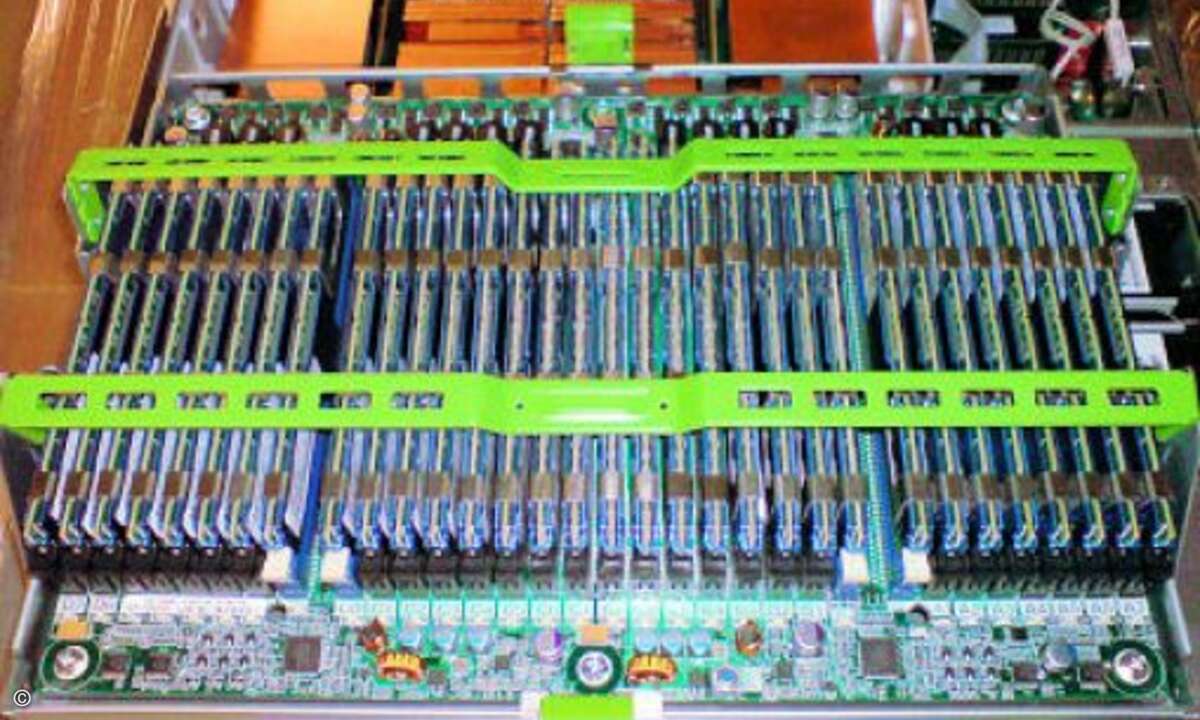 Mit jedem neuen Betriebssystem kommt das Thema Speichererweiterung auf den Tisch. Auf Platz 4 der meist gesuchten IT-/bzw. UE-Produkte stehen Memory-Chips (3,96 Prozent).