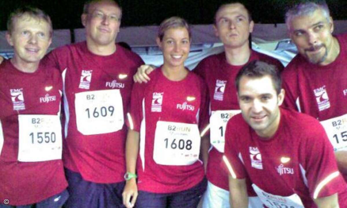 Unter dem Fujitsu-Dach lässt sich nicht nur die Wirtschaftskrise perfekt aussitzen, auch bei Starkregen bleibt das Fujitsu-Team in Gewitterstürmen trocken.