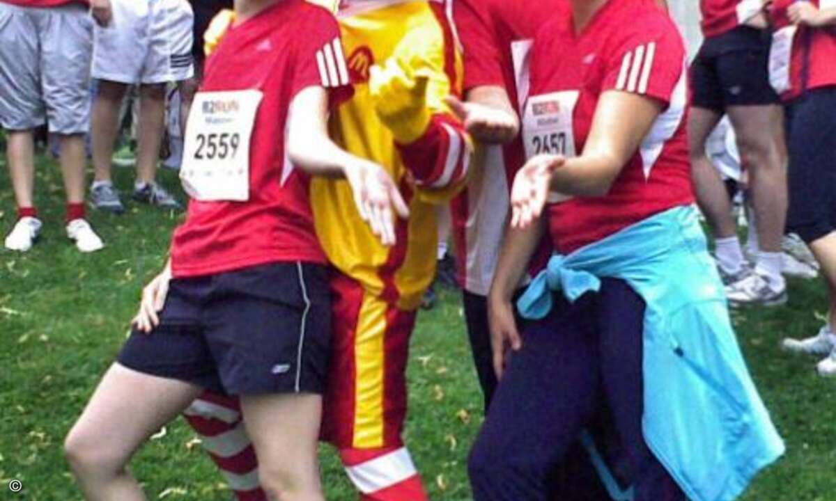 McDonalds ist zwar keine typische IT-Firma, doch so logistisch perfekt wie die Burger von der Pfanne im Kosumentenmagen landen, lief auch das Team McDonalds. Ein Vorbild für lahme Kommissionierung bei so manchem Distributor!