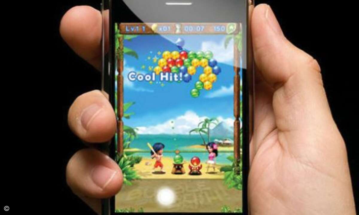 Trendthema 1: Wir spüren insgesamt deutlich die Offensive im mobilen Gamingbereich: So kann jetzt jeder mit den verbesserten Software-Features des iPod touch seine eigene digitale Welt immer bei sich haben und sämtliche Spiele durch Zugriff auf den A