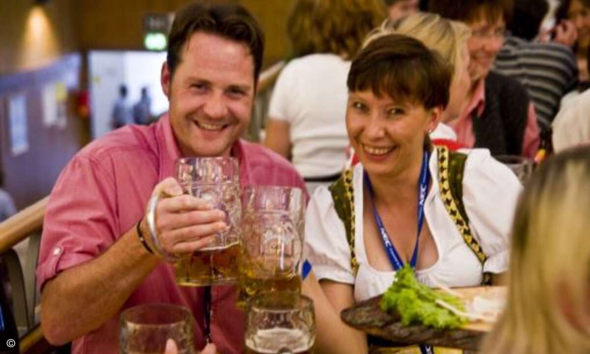 nec Hollerbaum Actebis und Melanie Elgert Ingram