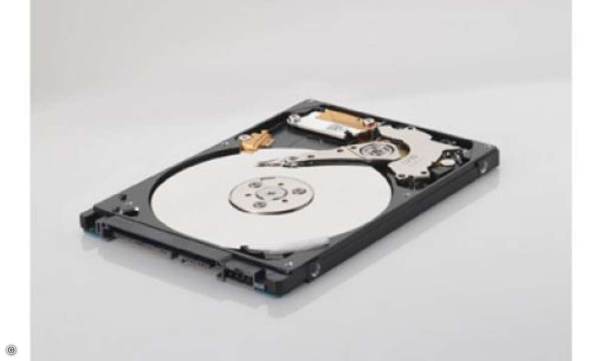 Noch mehr Schlankheitswahn: Wie bei den Displays gilt auch bei Festplatten: Dünn ist schick. Seagate präsentiert auf der CES seine »Momentus Thin Drives«. Die 2,5 Zoll-Festplatte mit 160 GB bzw. 350 GB ist nur 7 Millimeter dick – ideal für Netbooks.