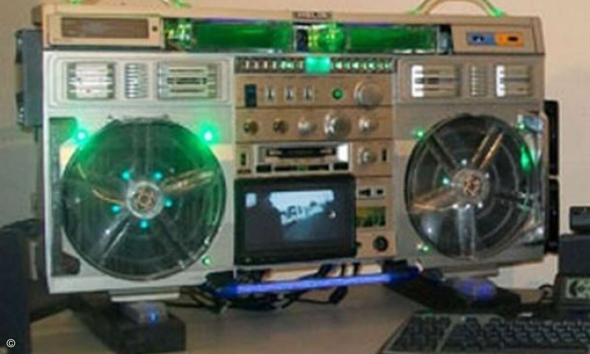 Den Preis für das kreativste Gehäuse heimste der Ghetto-Blaster von jj_Sky5000 ein.