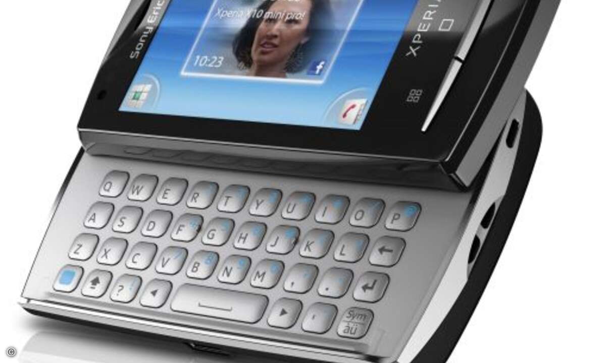 Sony Ericssons Xperia X10 mini pro ist nciht viel größer als eine Scheckkarte