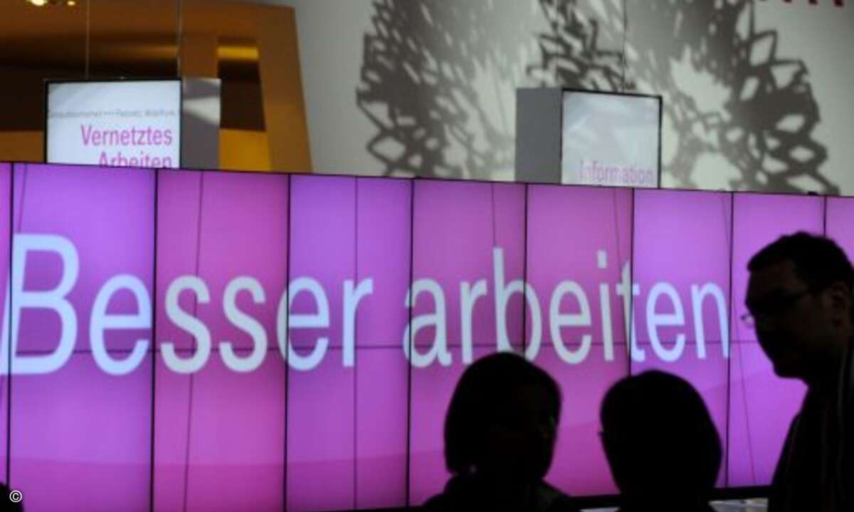 Eben! Denn ein vernünftiger Mensch erholt sich immer bei einer Arbeit von der anderen!