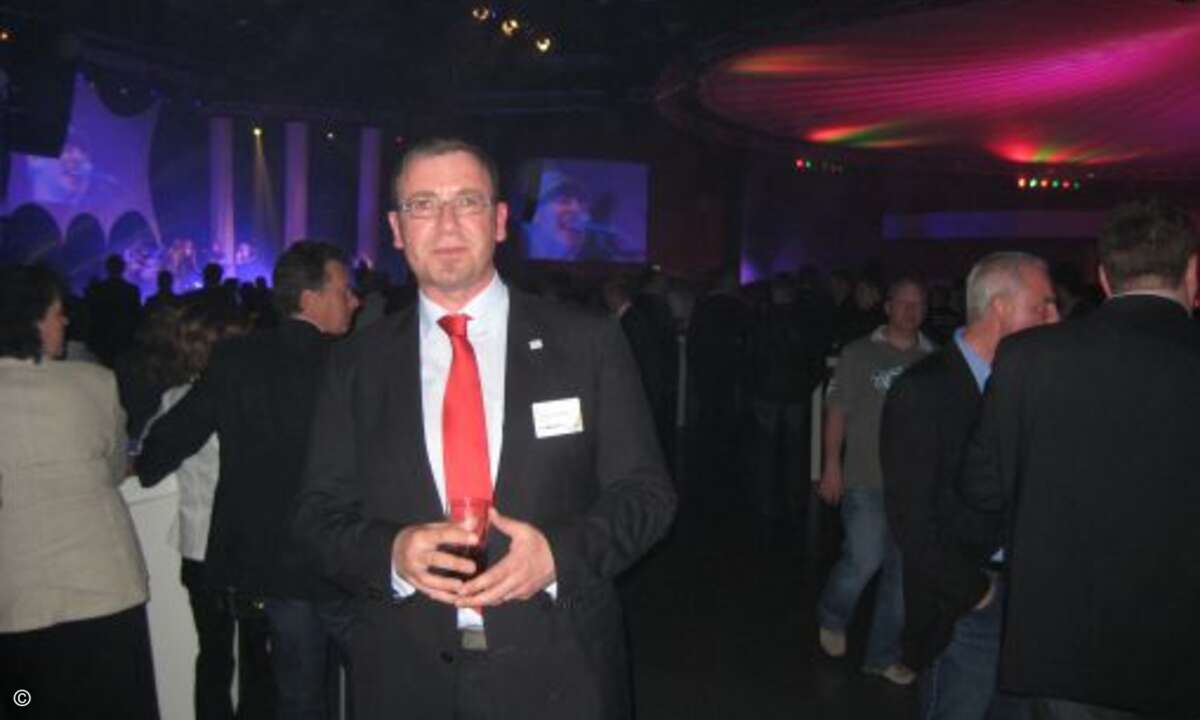 Volker Schwellenberg als Gastgeber der Visions-Abendparty