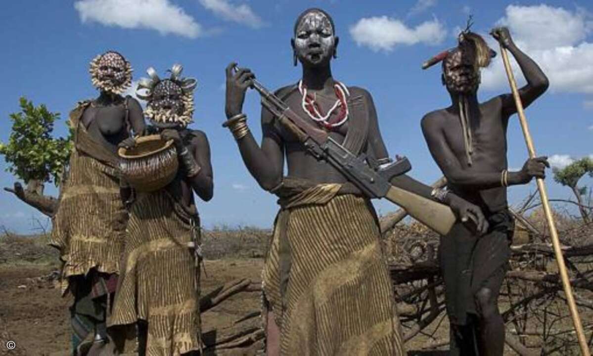 <i>F: Gibt es ATMs (Geldautomaten) in Südafrika? Und können Sie mir bitte eine Liste von diesen in Johannesburg, Kapstadt, Knysna und Jeffrey's Bay schicken? (GB)</i>
<br><b>A: An was ist Ihr letzter Sklave gestorben?</b>