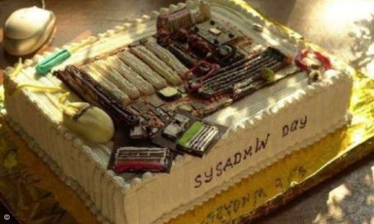 Auch Admins bekommen gerne mal einen leckeren Kuchen - aber statt Sahne gibt´s oben drauf lieber ein Motherboard.